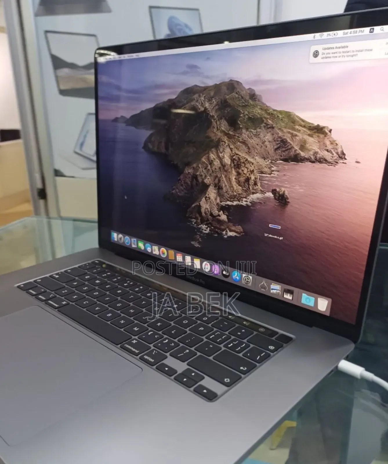 New Laptop Apple MacBook Pro 2019 32GB Intel Core I9 SSD 1T