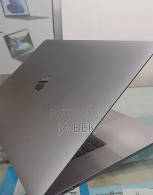 New Laptop Apple MacBook Pro 2019 32GB Intel Core I9 SSD 1T