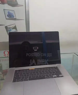 New Laptop Apple MacBook Pro 2019 32GB Intel Core I9 SSD 1T