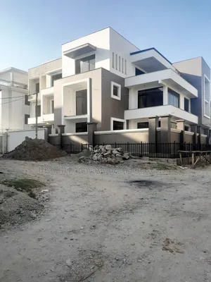 7bdrm Townhouse/Terrace in Ayat Zone Inside, Yeka for sale