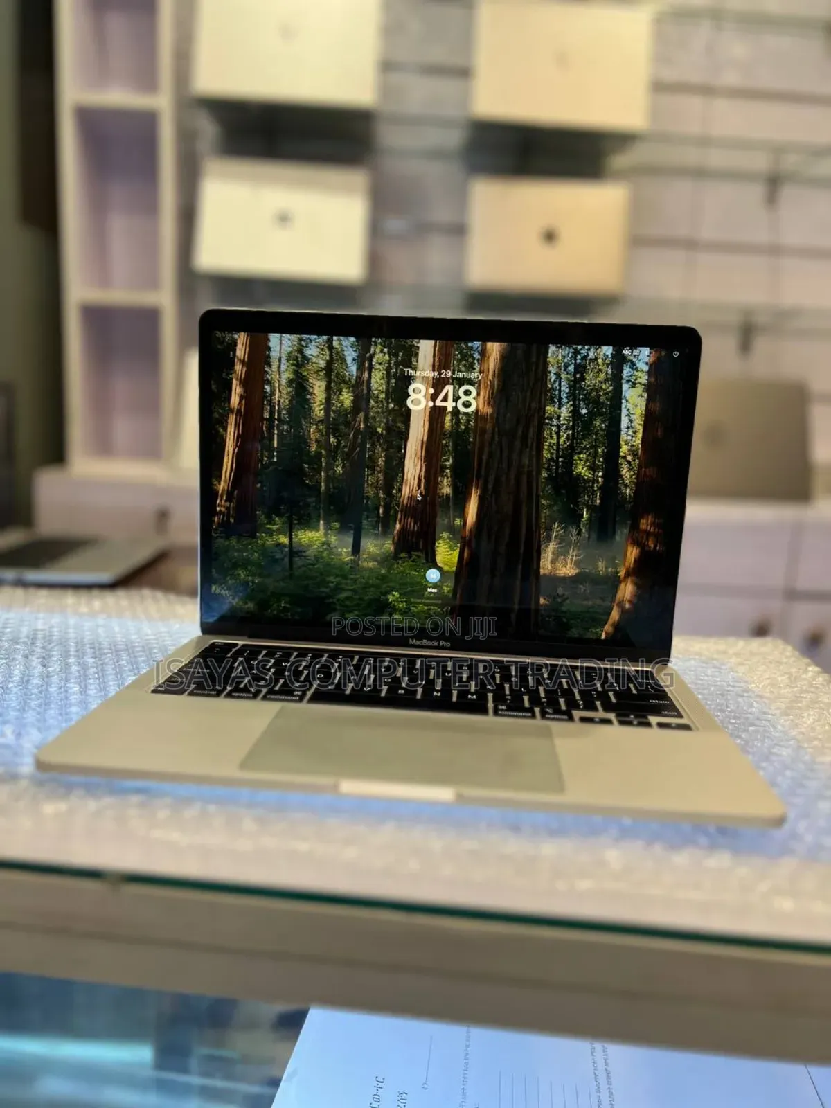 New Laptop Apple MacBook Pro 2020 8GB SSD 256GB