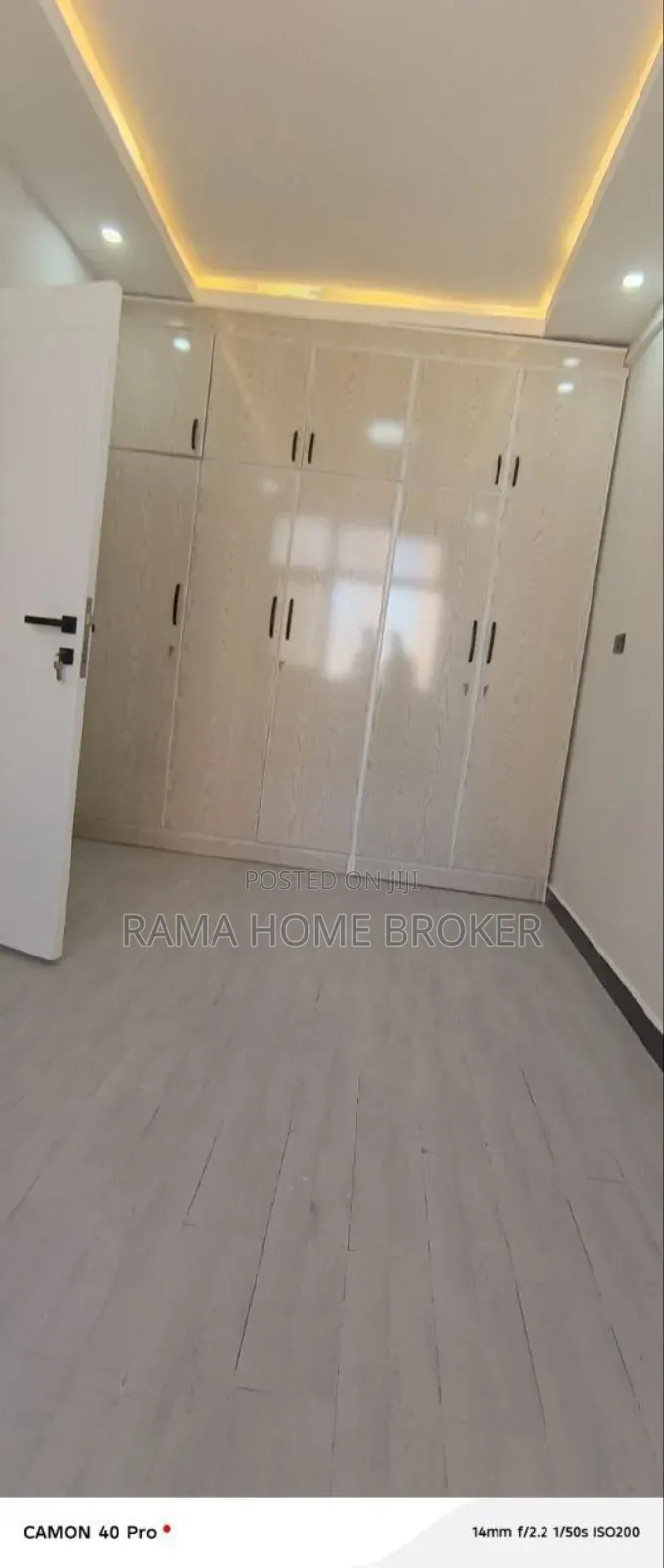 Furnished 3bdrm Condo in ግራውንድ ላይ አያት ኮንዶሚንየም, Yeka for sale