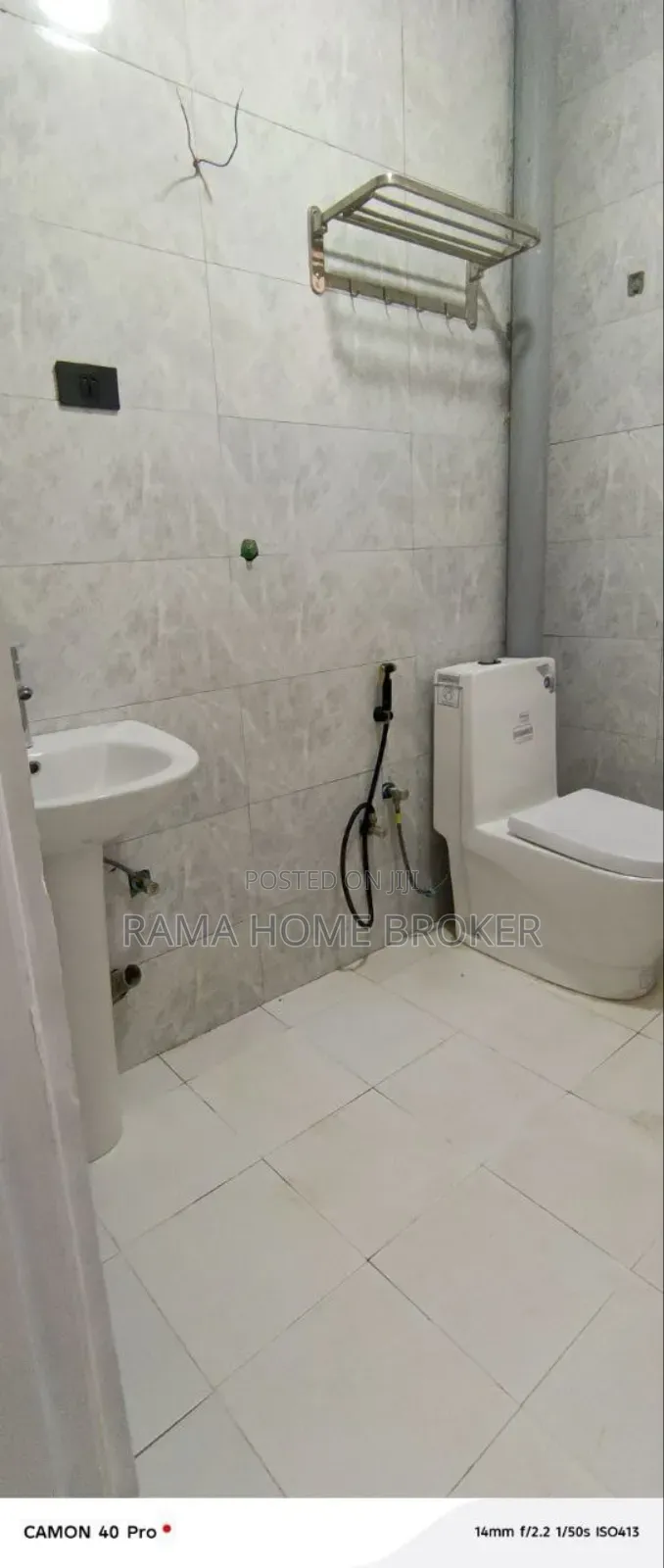 Furnished 3bdrm Condo in ግራውንድ ላይ አያት ኮንዶሚንየም, Yeka for sale