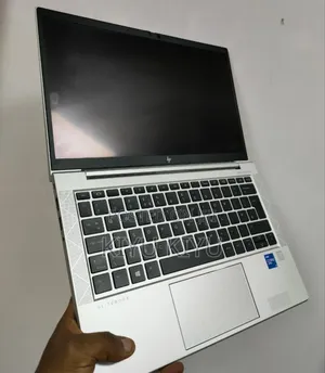 New Laptop HP EliteBook 830 G8 8GB Intel Core I5 SSD 512GB