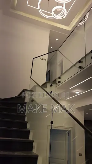 7bdrm House in Hill Side, Yeka for sale