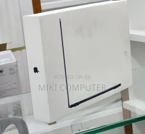 New Laptop Apple MacBook Air 2025 M4 13-Inch 16GB Intel SSD 256GB