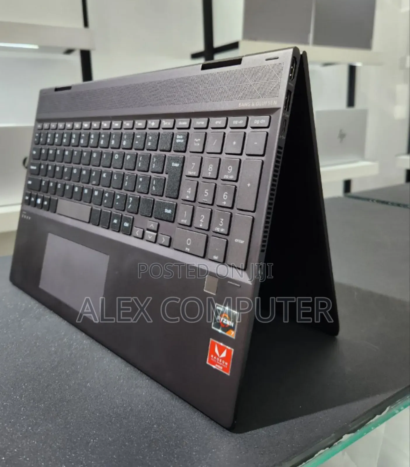 New Laptop HP Envy X360 8GB AMD Ryzen 7 SSD 256GB