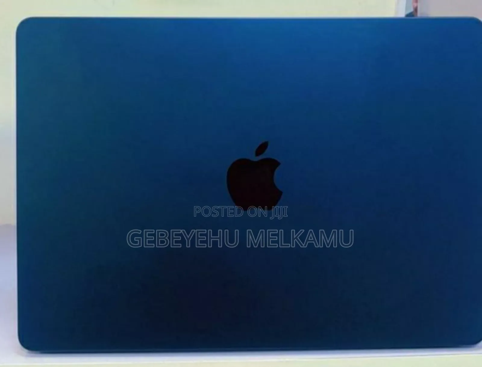 New Laptop Apple MacBook Air 2022 M2 16GB Intel Core I7 SSD 256GB