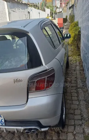 Toyota Vitz 2000