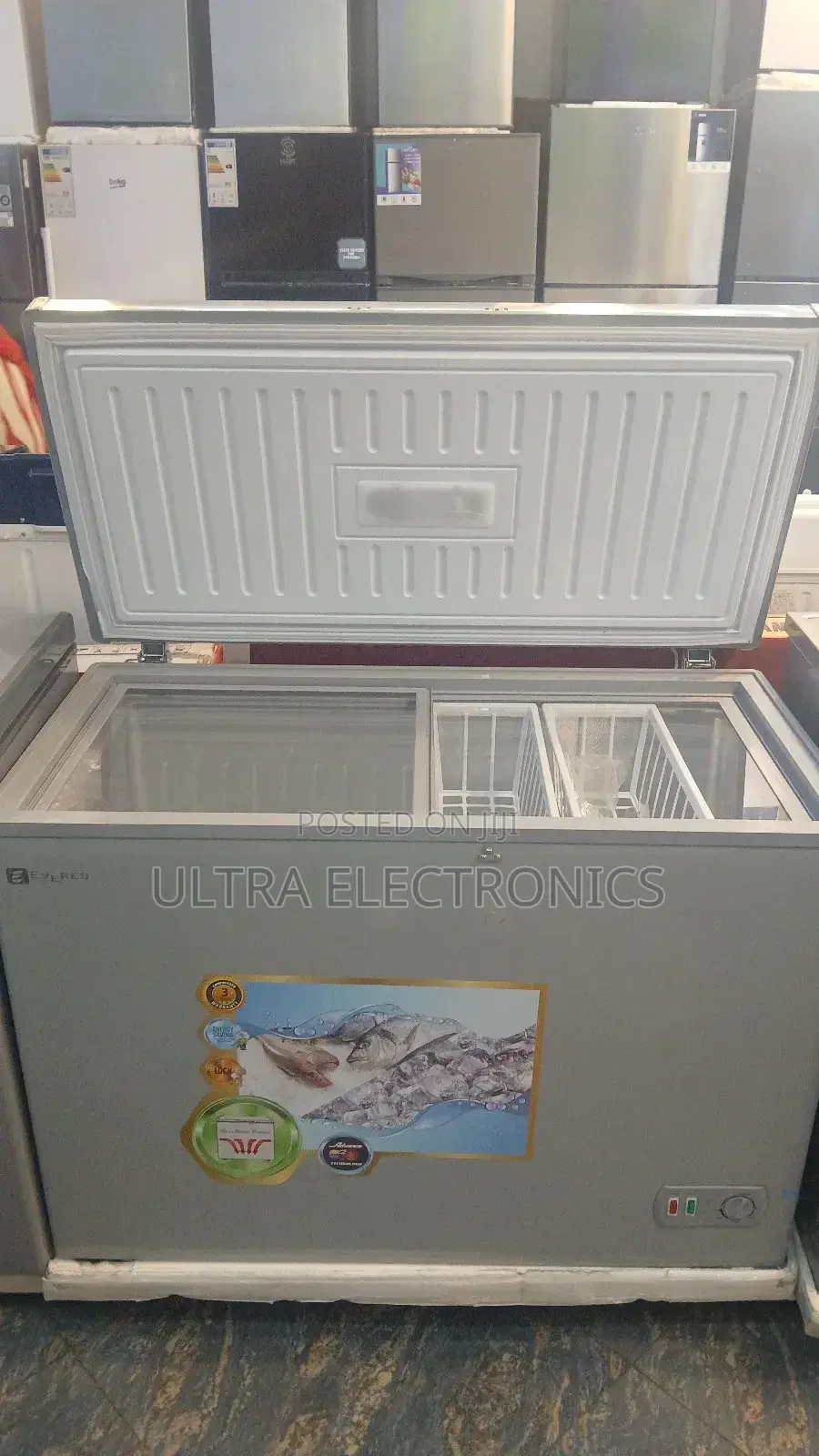 Everest Brand Chest Freezer.It Offers Ample Storage Capacity for 330l