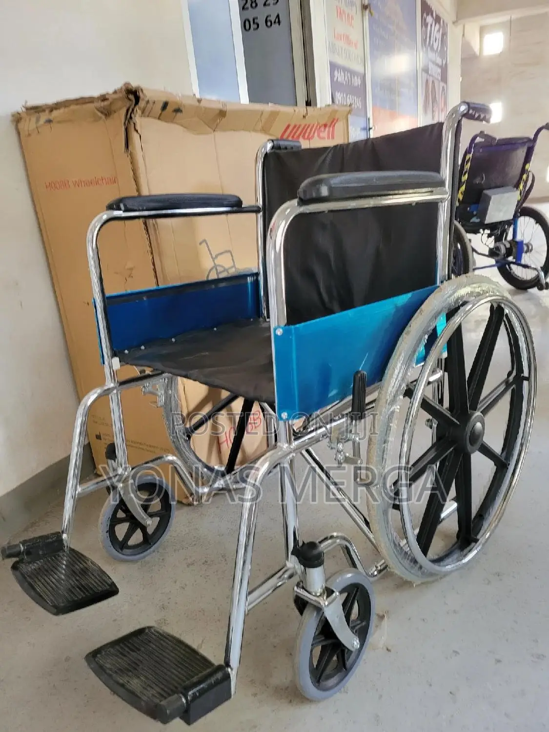 Normal Wheelchair添出position the Wheelchair on a Flat, Stable Surface