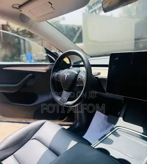 Tesla Model Y 2022 Black