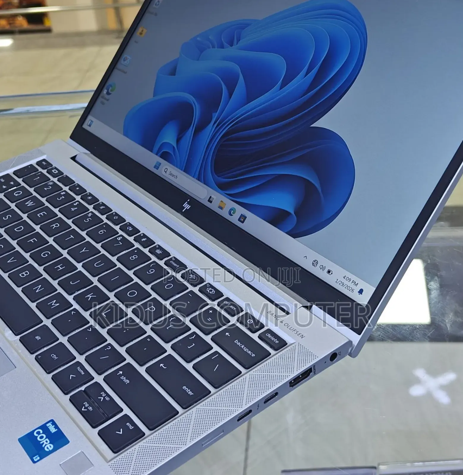 New Laptop HP EliteBook 830 G8 16GB Intel Core I7 SSD 512GB