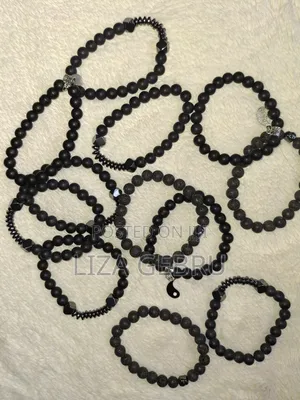 የእጅ ጌጥ። 350ብር