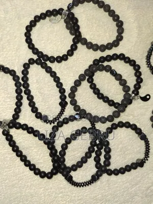 የእጅ ጌጥ። 350ብር