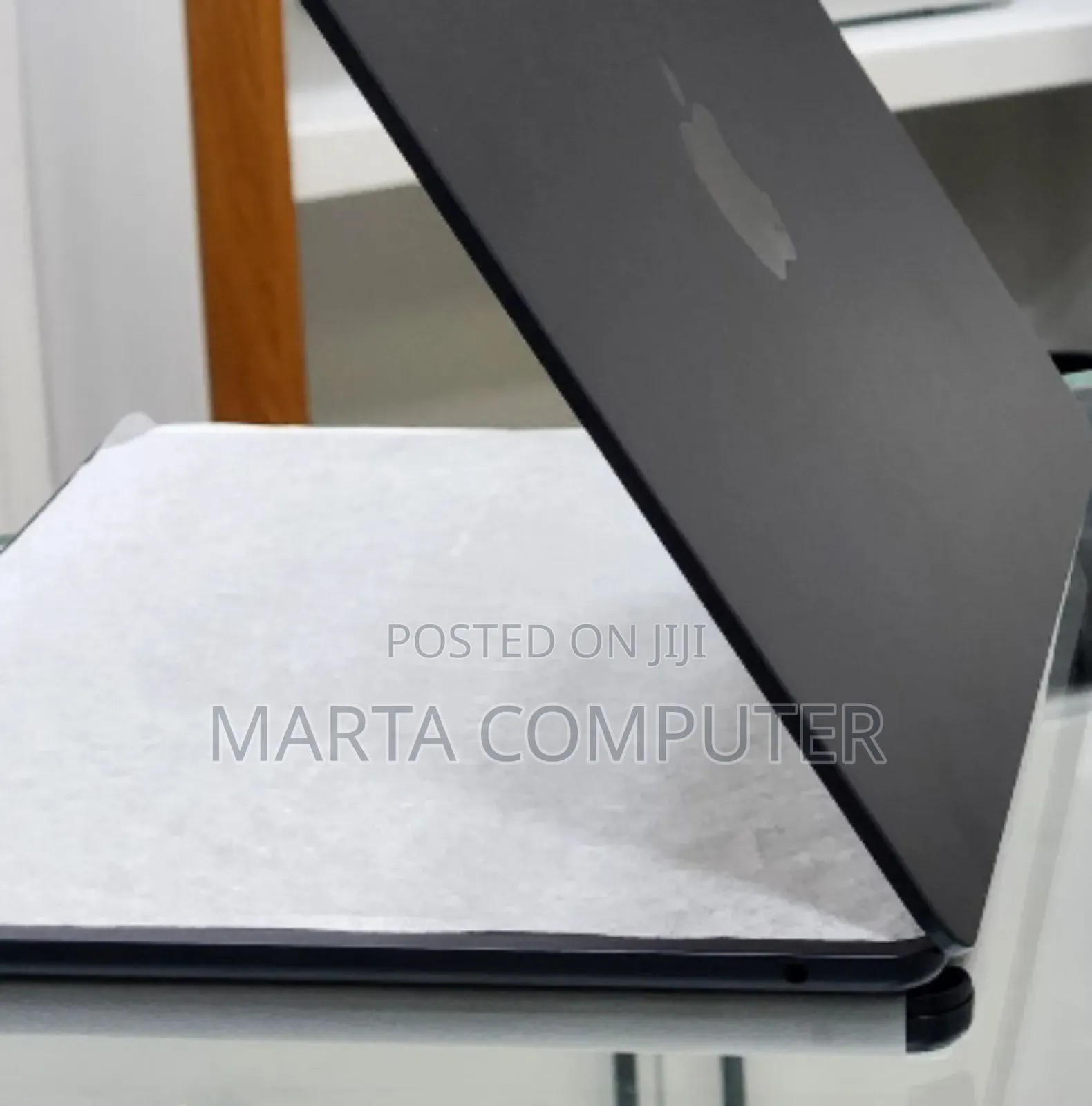 New Laptop Apple MacBook Air 2024 M3 15-Inch 16GB Apple M4 SSD 256GB