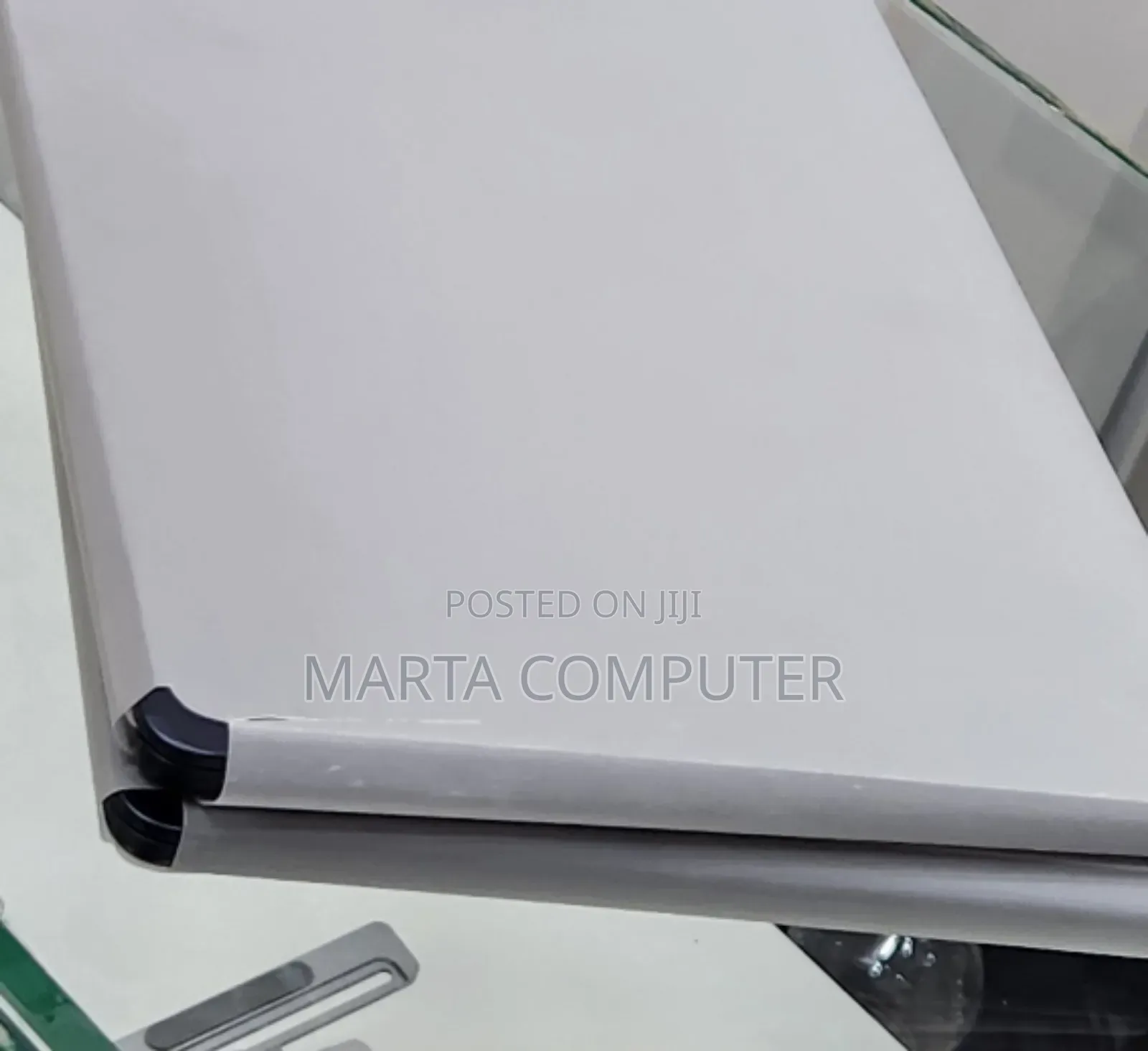 New Laptop Apple MacBook Air 2024 M3 15-Inch 16GB Apple M4 SSD 256GB