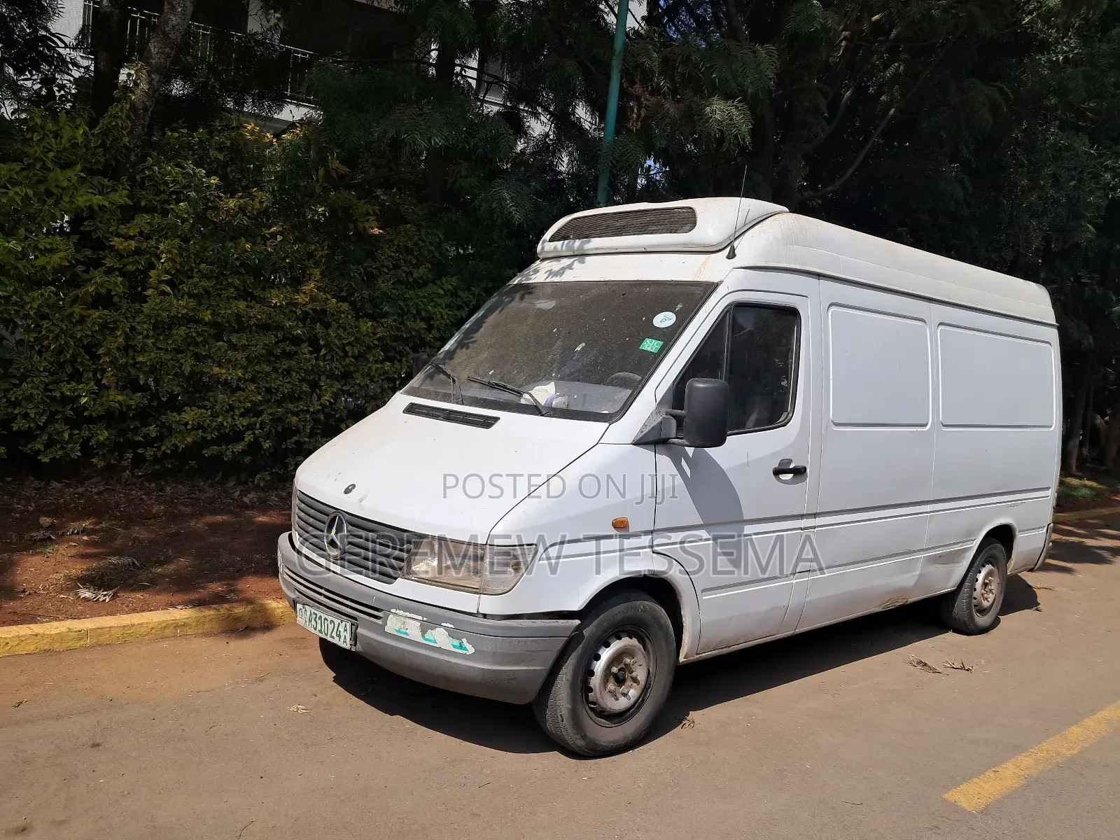 Mercedes-Benz Sprinter 2000 White