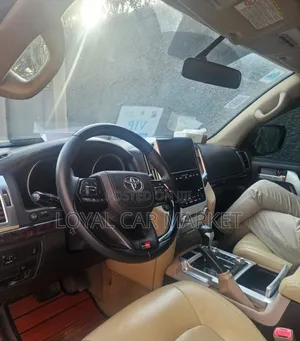 Toyota Land Cruiser 2011 Gray