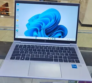New Laptop HP EliteBook 830 G8 16GB Intel Core I7 SSD 512GB