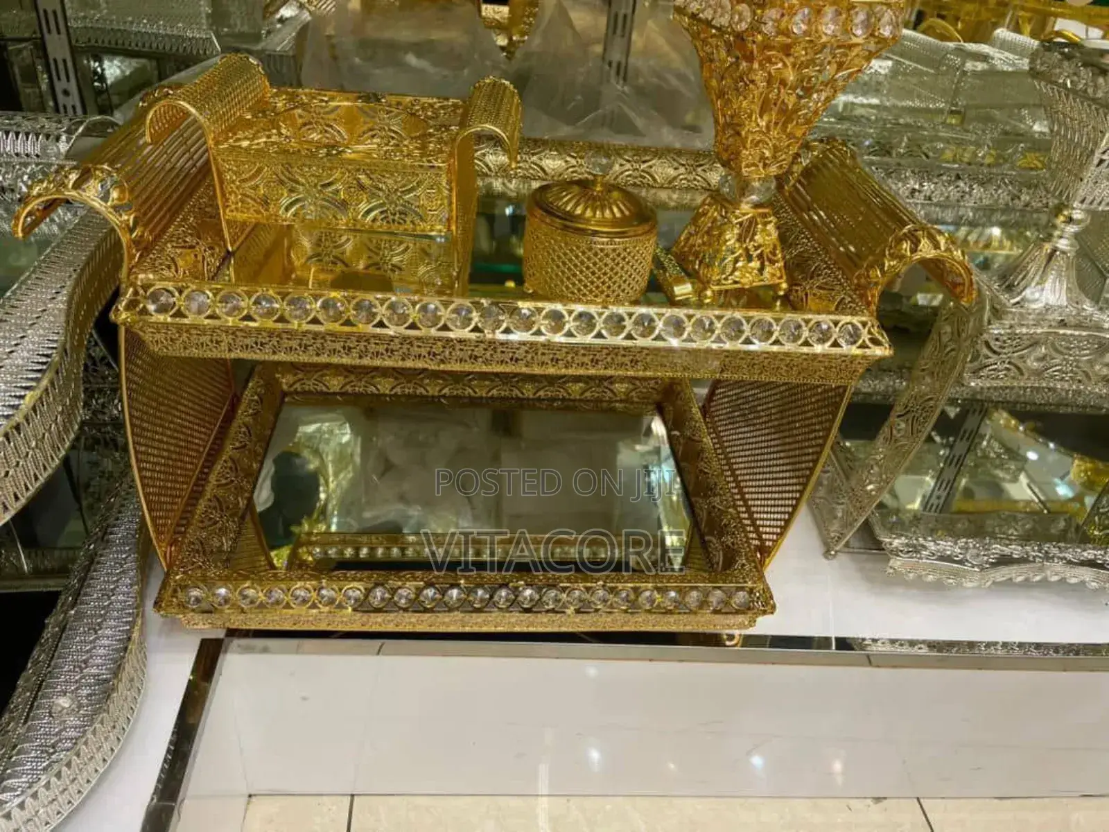 Rekebot የዱባይ ወርቃማ እረከቦት Coffee