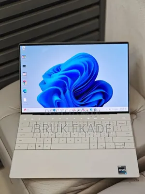 New Laptop Dell XPS 13 9320 32GB Intel Core I7 SSD 1T