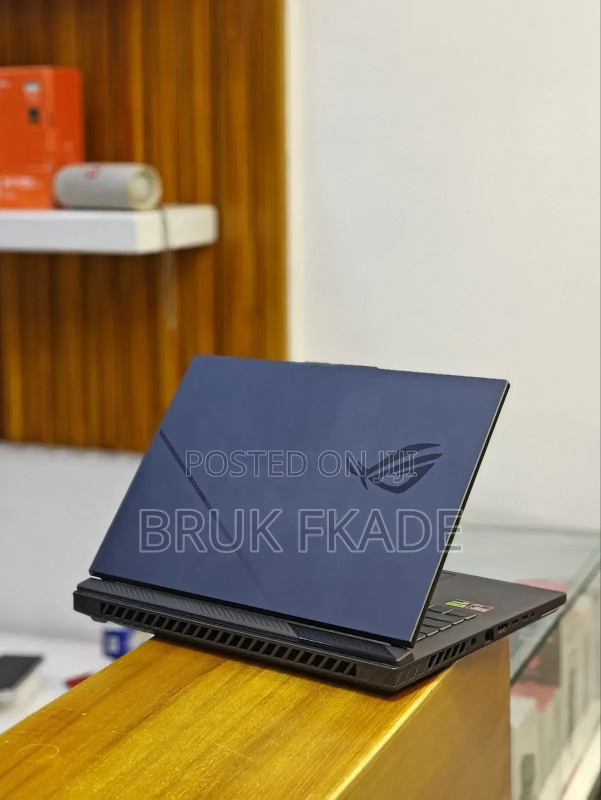 New Laptop Asus ROG Strix G16 G614 8GB Apple M4 Max SSD 16 GB