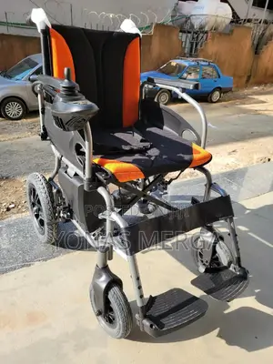 Electrical Wheelchair檢能battery Life Is Strong, Dual Motor Drive