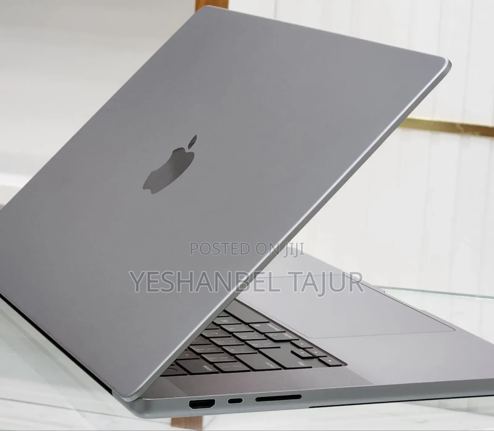 New Laptop Apple MacBook Pro M1 32GB Apple M1 Pro SSD 512GB