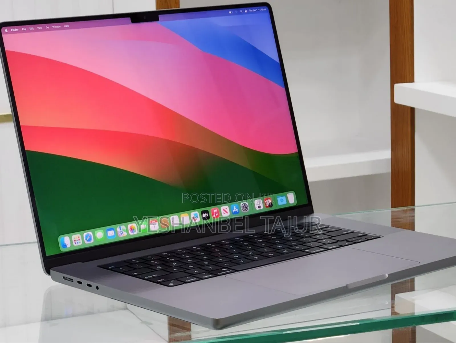 New Laptop Apple MacBook Pro M1 32GB Apple M1 Pro SSD 512GB