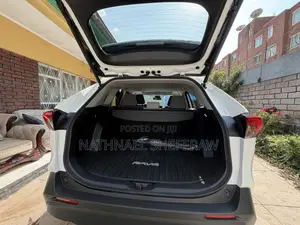 New Toyota RAV4 XLE 2025 White