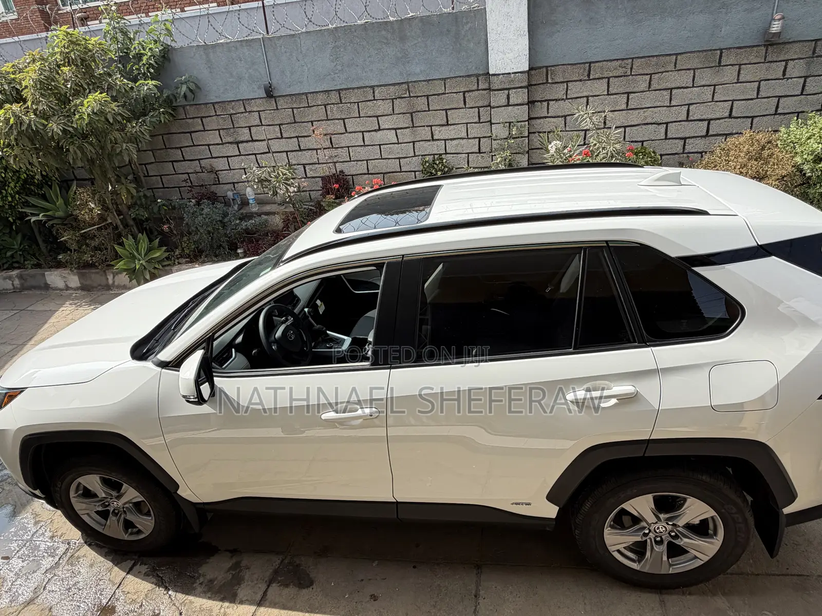 New Toyota RAV4 XLE 2025 White