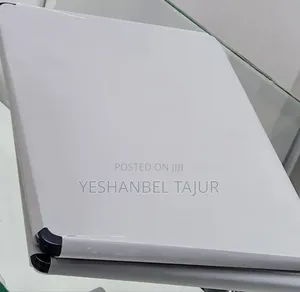 New Laptop Apple MacBook Air 2025 M4 15-Inch 16GB Apple M4 SSD 256GB