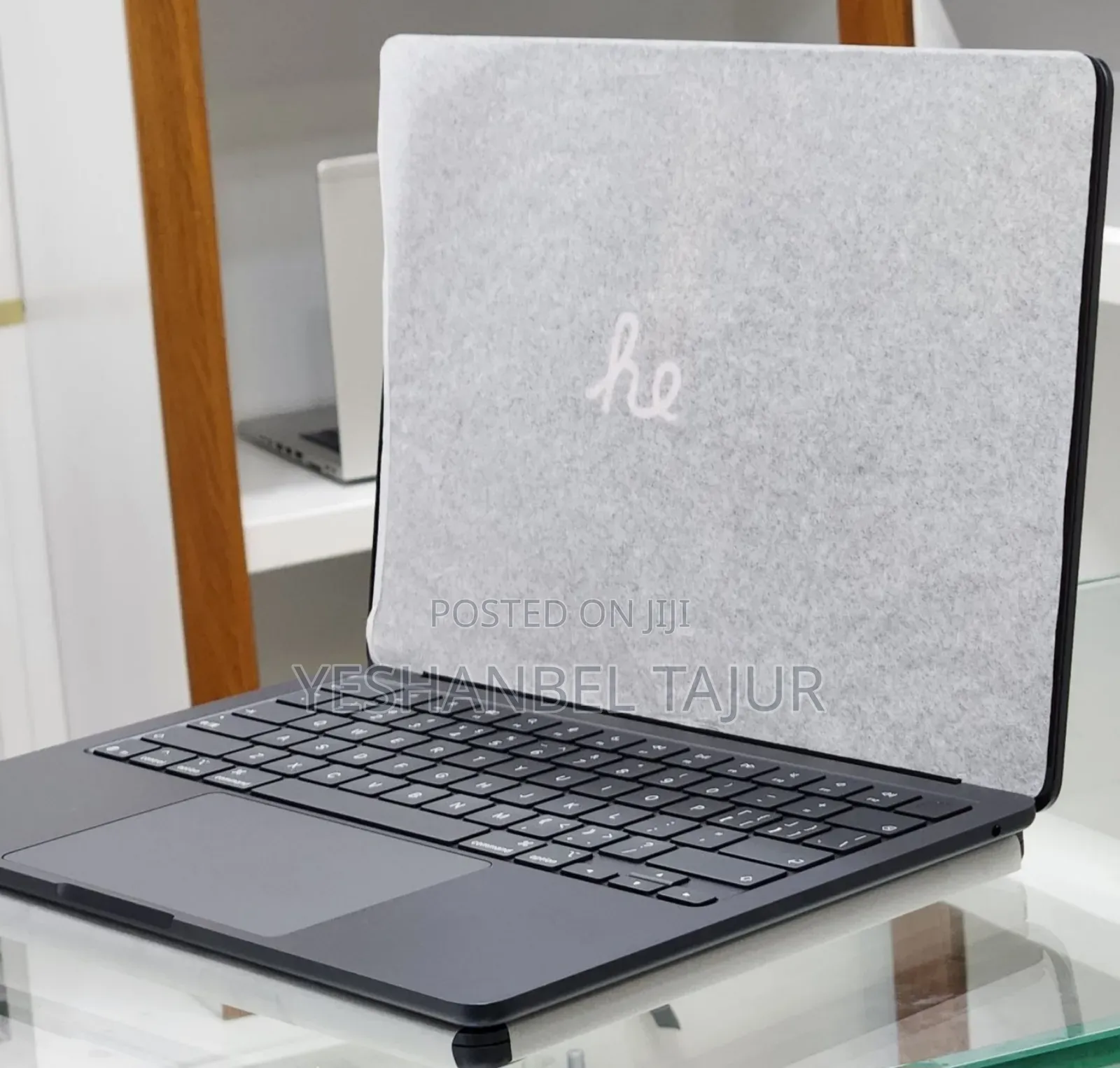 New Laptop Apple MacBook Air 2025 M4 15-Inch 16GB Apple M4 SSD 256GB