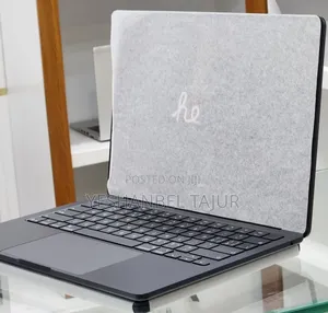 New Laptop Apple MacBook Air 2025 M4 15-Inch 16GB Apple M4 SSD 256GB