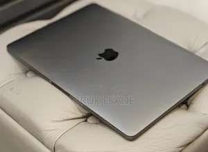 New Laptop Apple MacBook Pro 2019 16GB Intel Core I7 SSD 1T