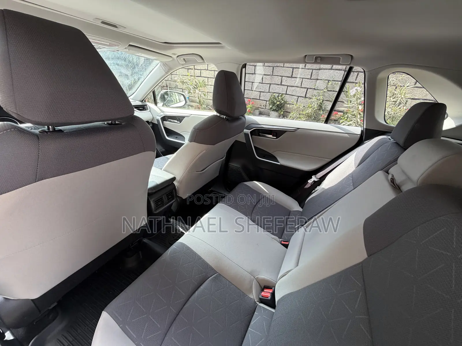 New Toyota RAV4 XLE 2025 White