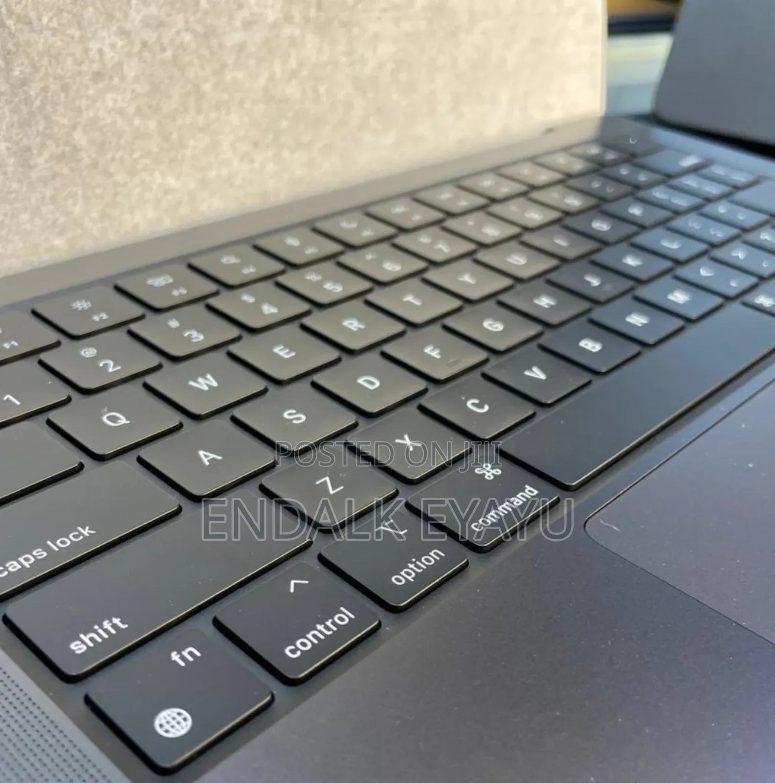 New Laptop Apple MacBook 64GB Apple M3 Max SSD 1T