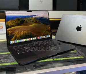 New Laptop Apple MacBook 64GB Apple M3 Max SSD 1T