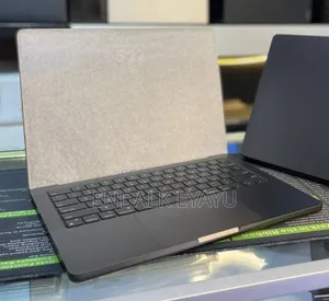 New Laptop Apple MacBook 64GB Apple M3 Max SSD 1T