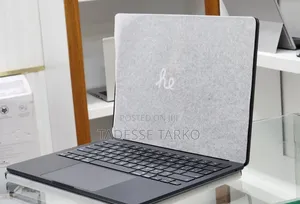 New Laptop Apple MacBook Air 16GB Apple M4 SSD 256GB