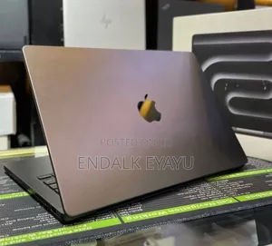 New Laptop Apple MacBook 48GB Apple M4 Pro SSD 512GB