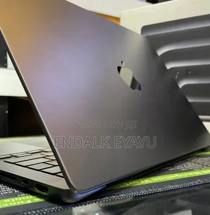 New Laptop Apple MacBook 48GB Apple M4 Pro SSD 512GB