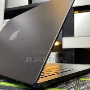 New Laptop Apple MacBook 48GB Apple M4 Pro SSD 512GB