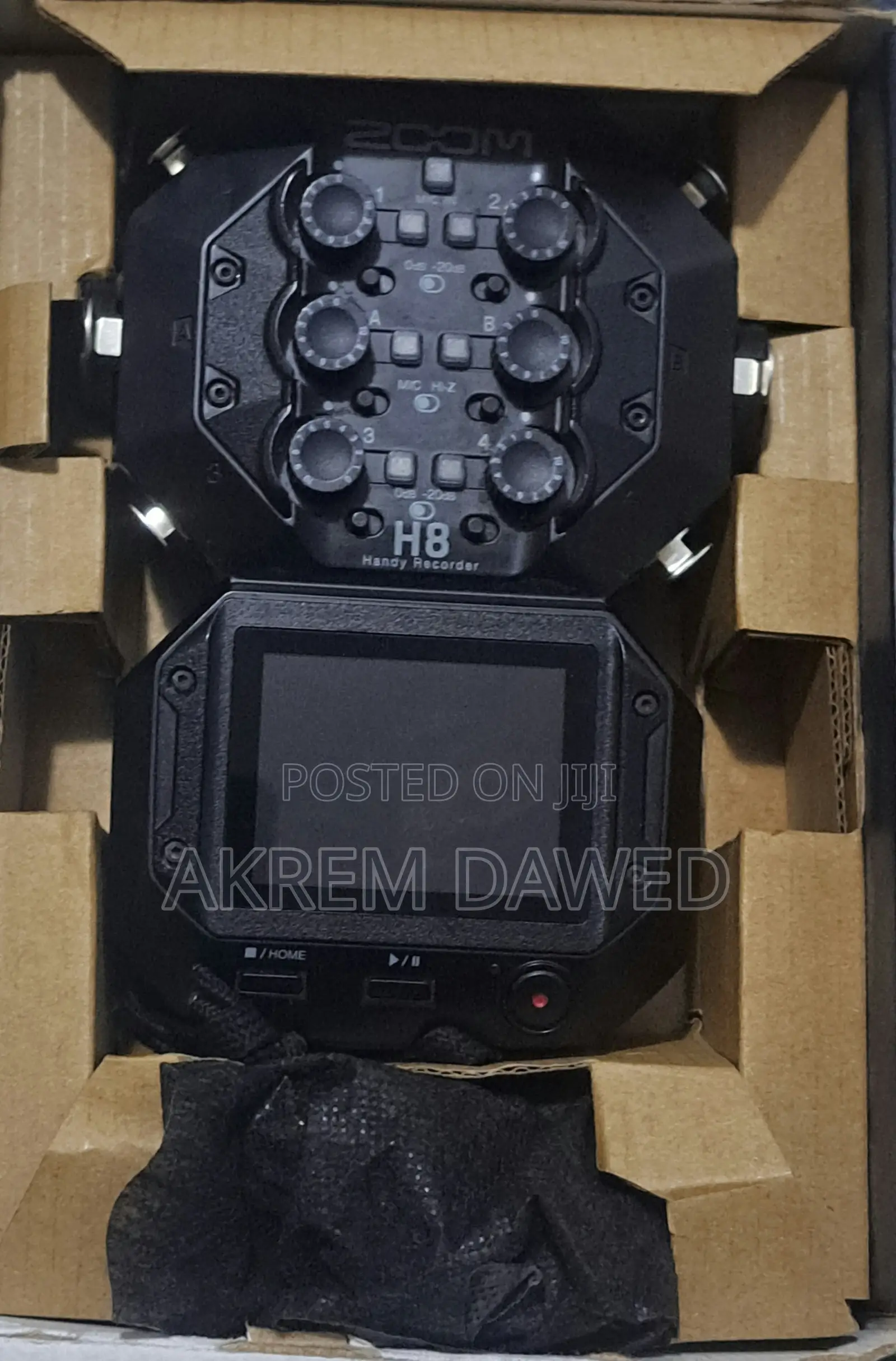 Adis Ababa Zoomer H8 8-Input / 12-Track Portable Handy Recorder