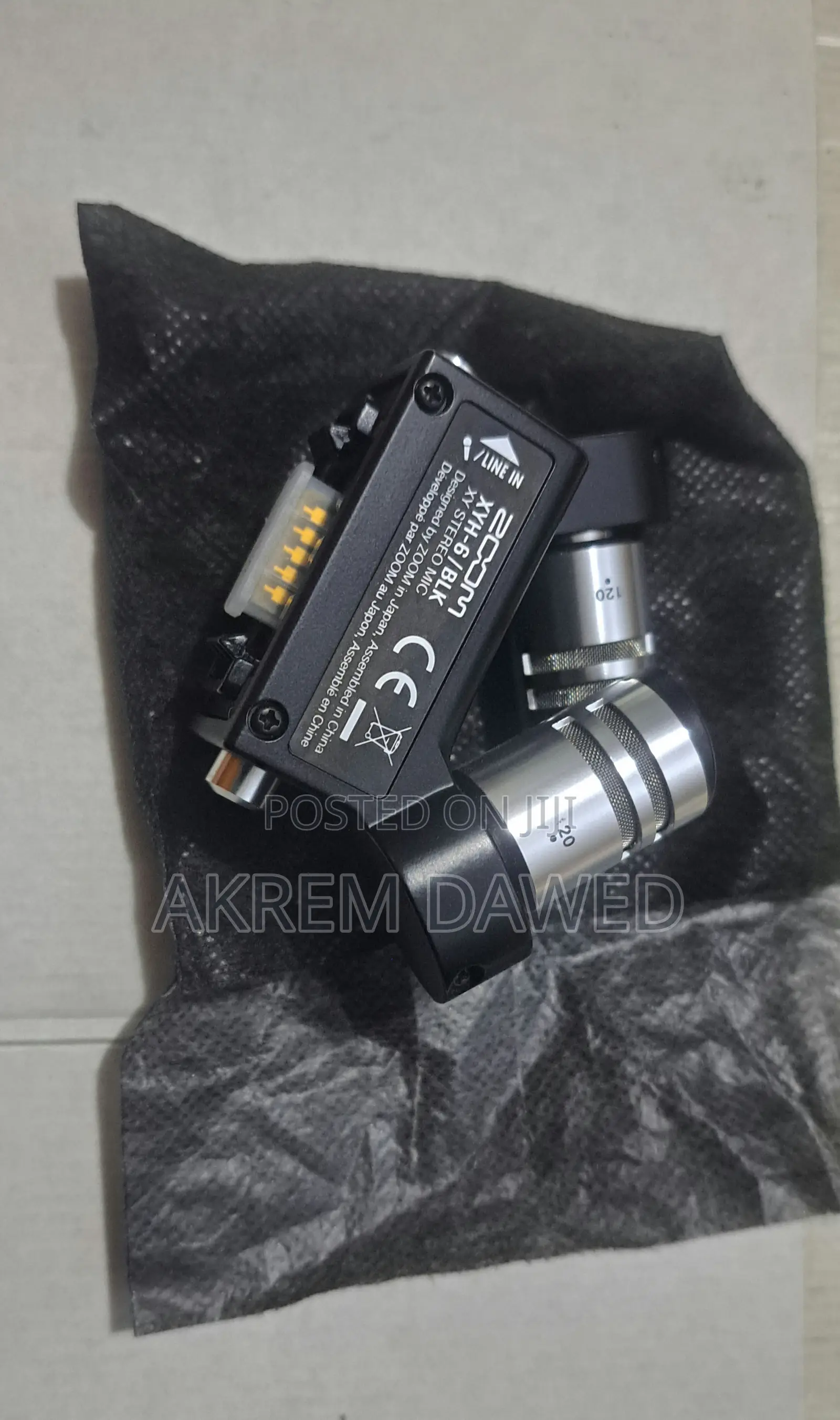 Adis Ababa Zoomer H8 8-Input / 12-Track Portable Handy Recorder