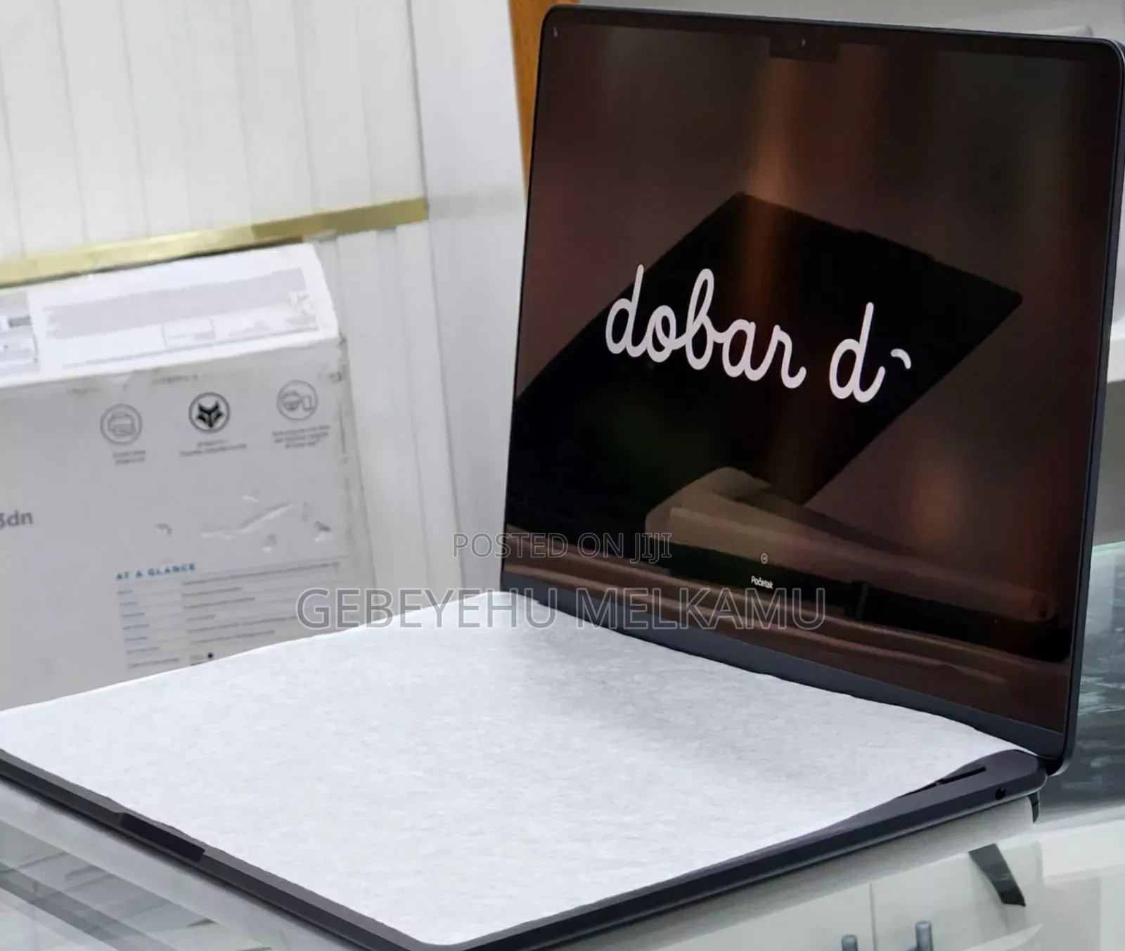 New Laptop Apple MacBook Air 2025 M4 13-Inch 16GB SSD 256GB