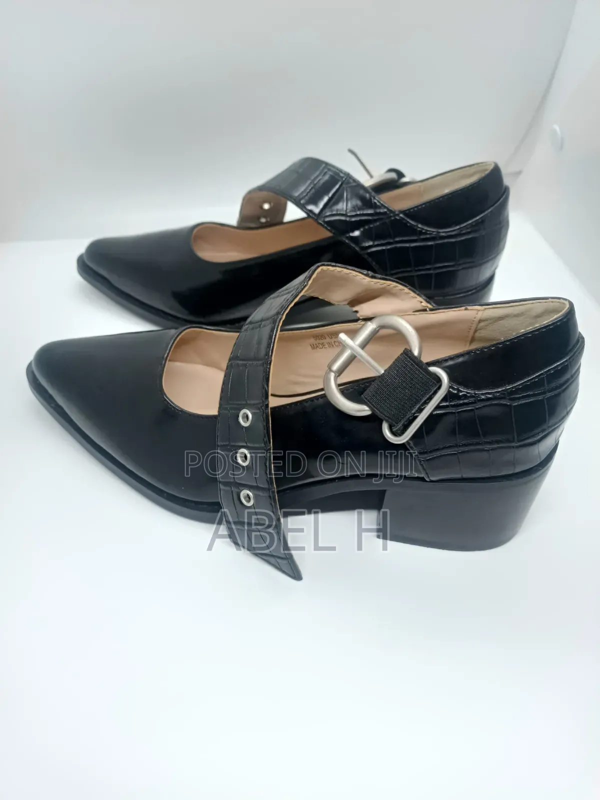 Moussy Black Heel Strap