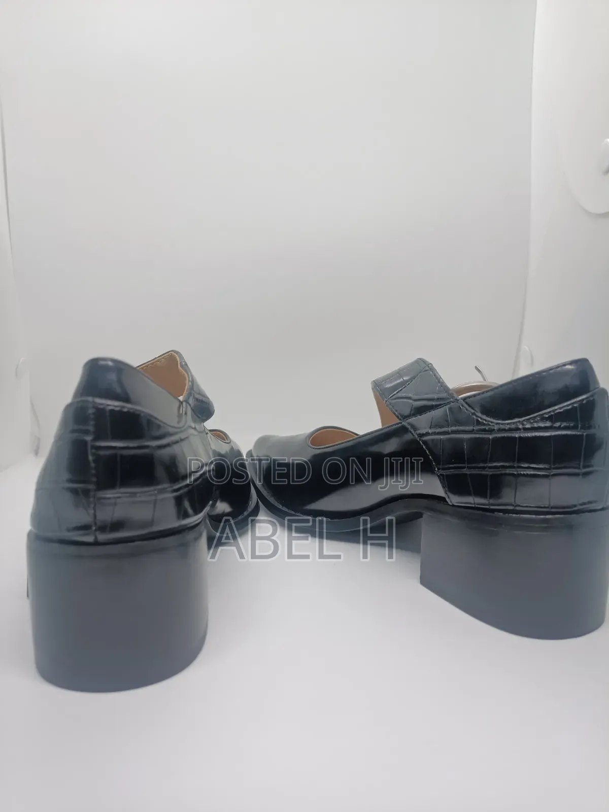 Moussy Black Heel Strap