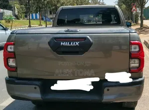 Toyota Hilux 2021
